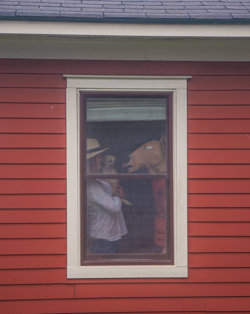 NEIGHBORS: DAY 15-I’d be a little freaked out too, Piper!