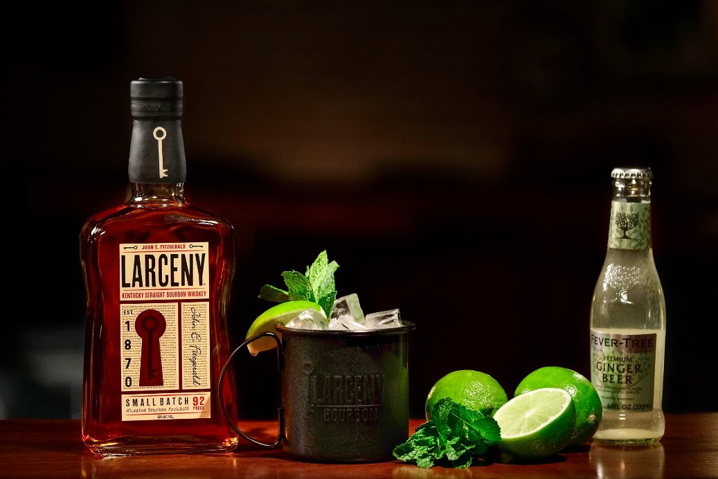 HeavenHill1935's tweet image. There's nothing quite as refreshing as a Larceny Kentucky Mule. 

2 oz Larceny Bourbon 
3 oz Ginger Beer
1⁄2 oz Fresh lime juice
1/2 oz Simple Syrup
Fresh Lime Wheel or Wedge
Fresh Mint

Build over ice in your favorite mule mug. Garnish with lime wheel or wedge and mint leaves.