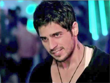 MalhotrasStan's tweet photo. Guru or Raghu ?  
#EkVillain #Marjaavaan 
@SidMalhotra https://t.co/oVJPsPzr9t