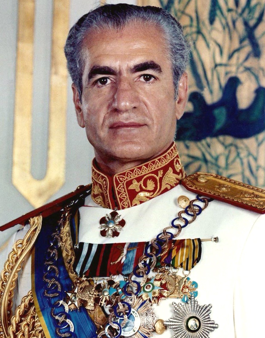 In Iran, America used misinformation and fabricated movements to install the Shah as a US-friendly dictator. Their methods were startlingly precursors to the type of Russian manipulation we've seen and we're going to talk about later in this thread.11/