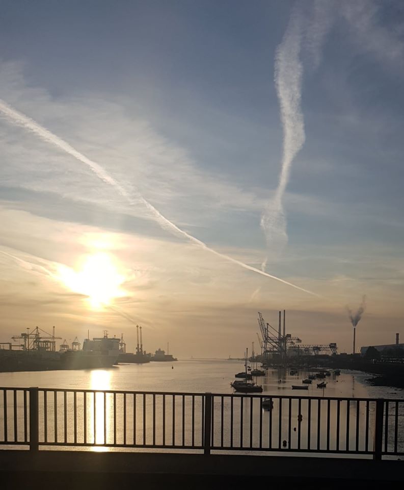 DublinPortCo's tweet photo. Feature Fridays!⛵ Our thanks to everyone who shared their Dublin Port pictures with us over the past week, keep tagging, sharing your pictures and using #dublinport to show the port from your perspective. 📸Pawel Paddy Lendzioszek, Audrey Dunne, Fergie McDevitt, Andrew O'Connor https://t.co/xlb01NzINL