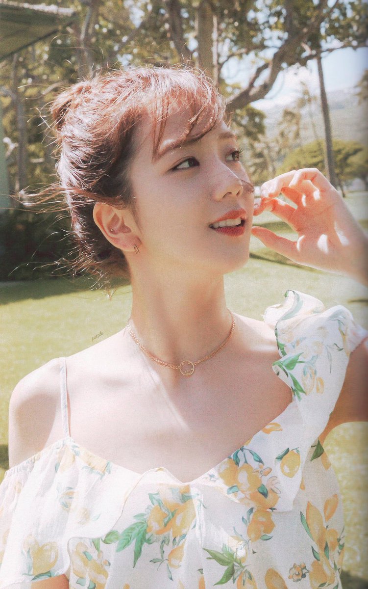 jisoosjpg's tweet photo. 🍋💛                              🍒❤️ https://t.co/VoQjQy3XbB