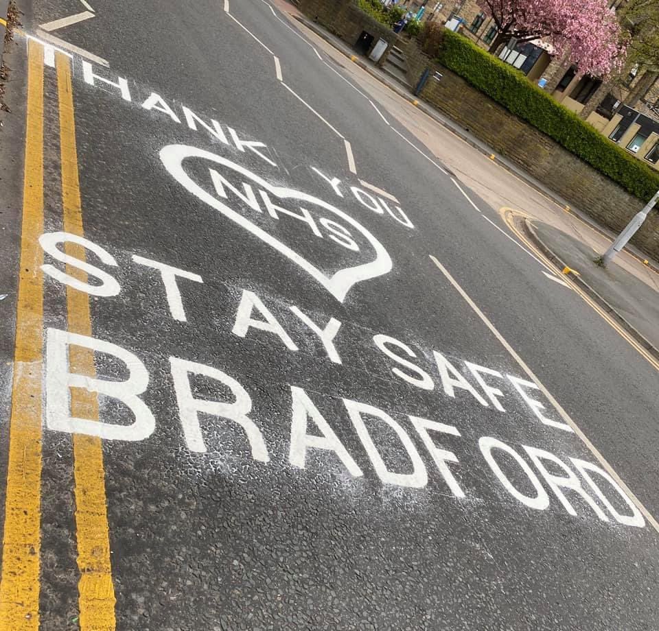 GuyDeej's tweet photo. Outside @BTHFT thank you @bradfordmdc 💙💙💙 https://t.co/vJL8RziSTE