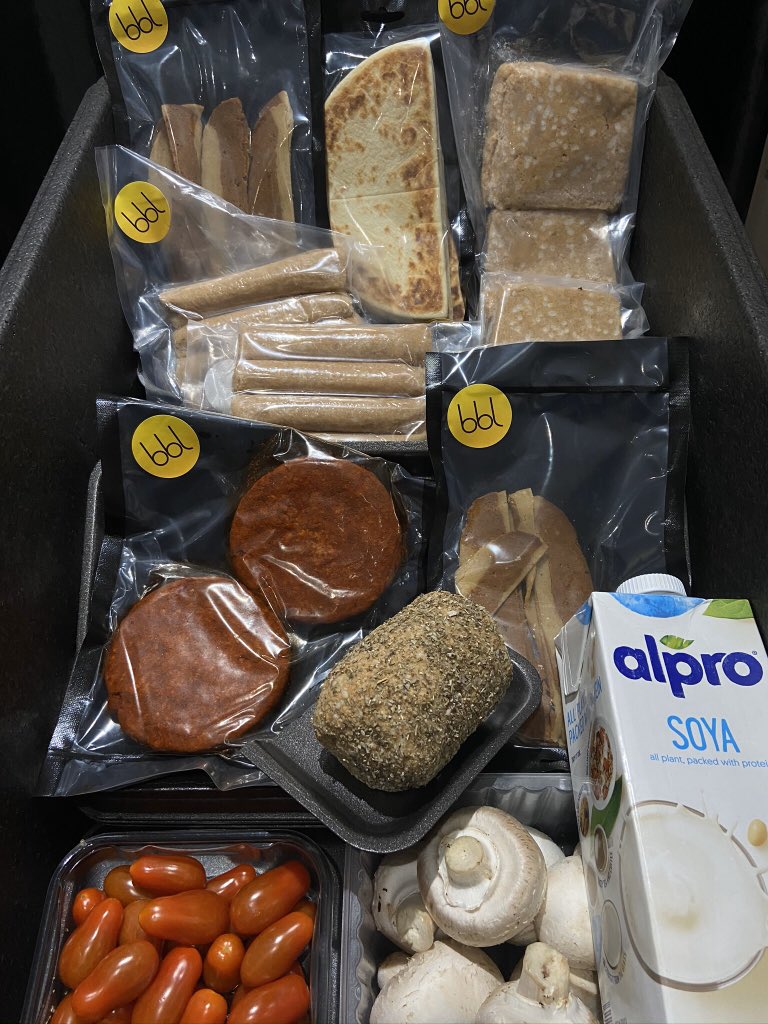 bbl65pleasance's tweet photo. We’re over in #Dunfermline next week delivering our #veganboxes we do a mini size &amp; family size. #vegan #handcrafted #bbl #veganslicedsausage #veganlorne https://t.co/aLM9qPaWNT
