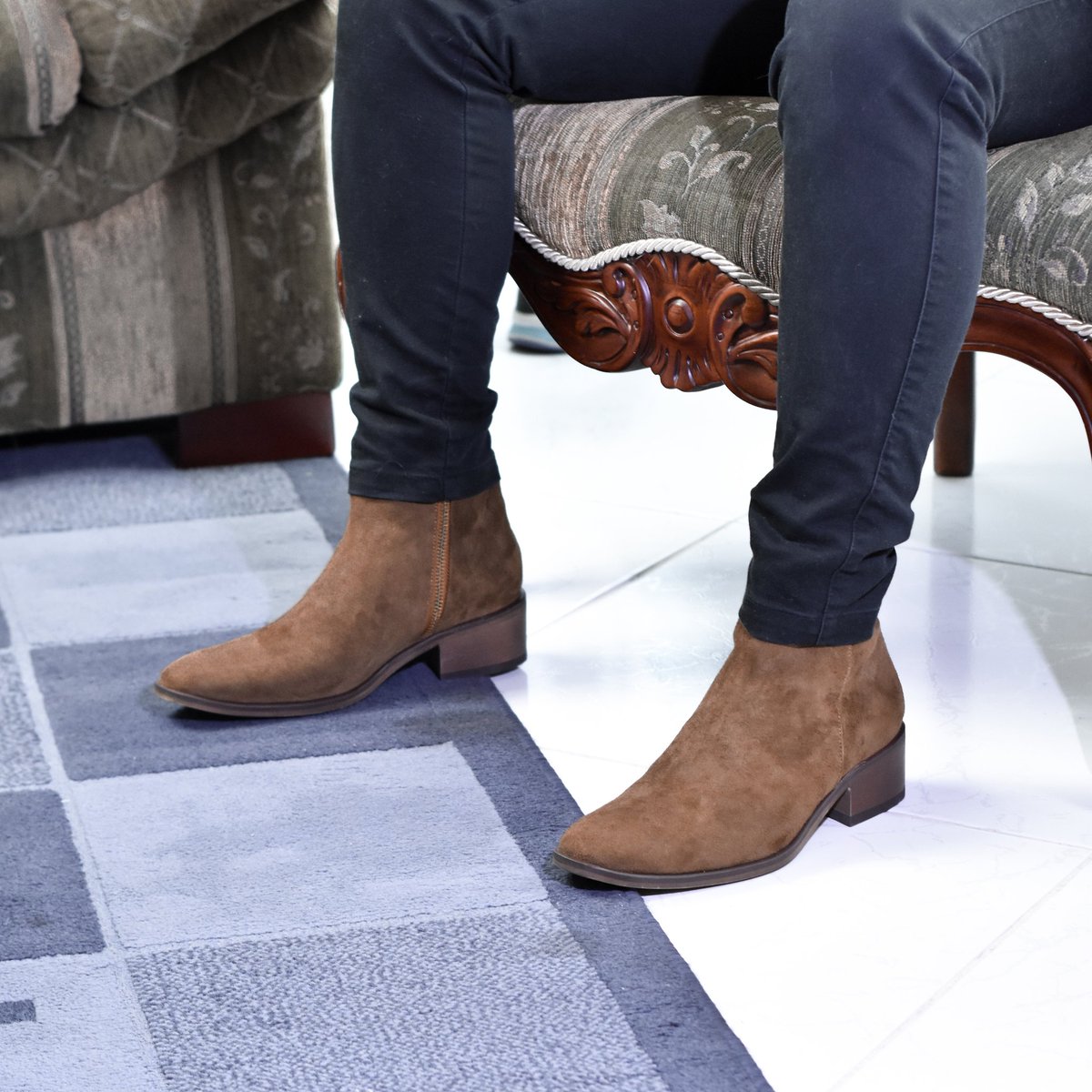 ganchoeropa's tweet photo. Botas Hermes 35mm
.
#quedateencasa #stayathome #ganchoeropa #ganchoeropalifestyle #botaschelsea #chelseaboots https://t.co/dKAxetkIl4
