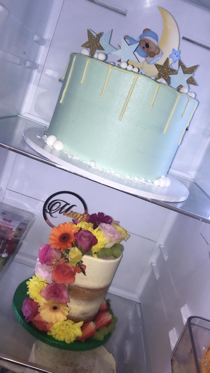Fridge Cam! 📸🤤
Cake 1: Filled with Red Velvet, made for my customers baby shower! 💙💭💫

Cake 2: Semi-naked Vanilla cake dressed with flowers and fresh fruit, made for Mother day! 💗💐✨