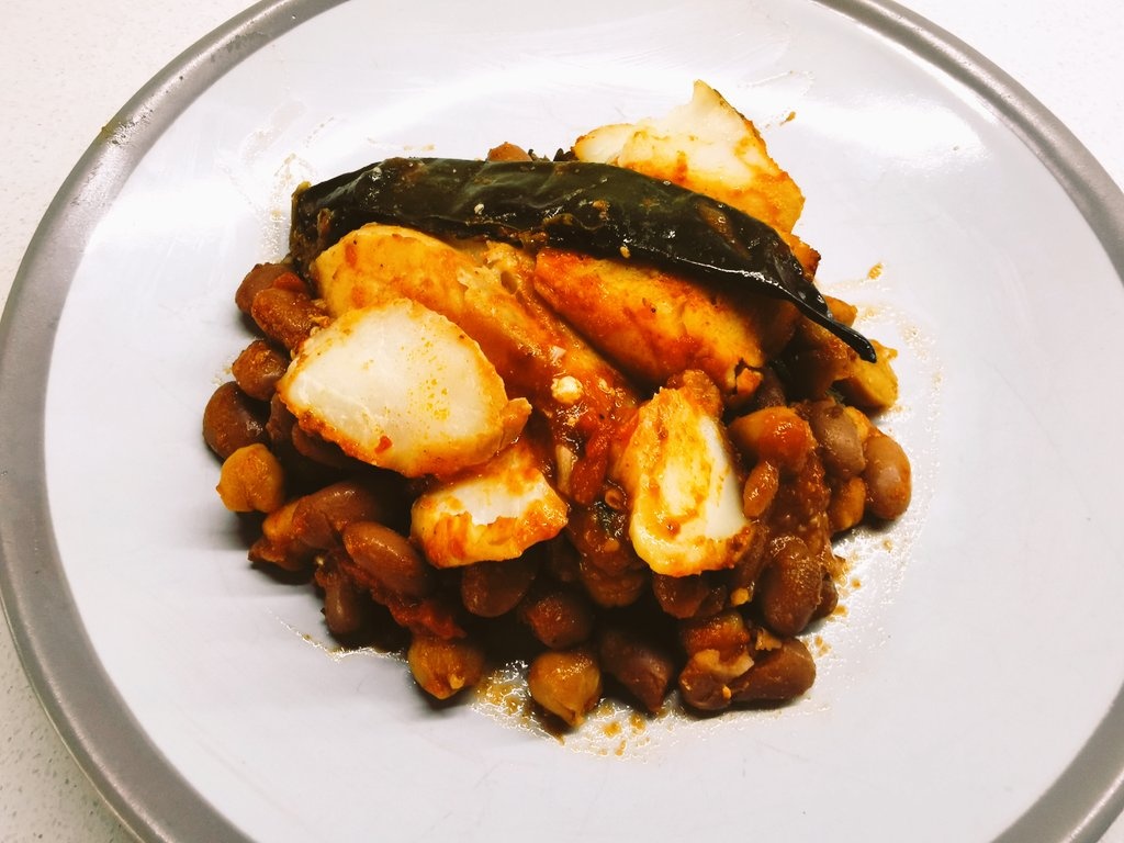 Faye Munns (@munnsfaye) on Twitter photo Thank you <a href="/rocketfoodltd/">ROCKET FOOD</a> for looking after us at <a href="/royalmarsdenNHS/">The Royal Marsden NHS Foundation Trust</a>.
Taking the pressure off the need to cook after a busy shift (and facing a food shop!) makes all the difference atm!
Enjoyed the Moroccan Fish Tagine tonight 👍🏻 #fuelforNHSheroes #feedtheNHS #COVID19
<a href="/royalmarsden/">The Royal Marsden Cancer Charity</a> Thank you <a href="/rocketfoodltd/">ROCKET FOOD</a> for looking after us at <a href="/royalmarsdenNHS/">The Royal Marsden NHS Foundation Trust</a>.
Taking the pressure off the need to cook after a busy shift (and facing a food shop!) makes all the difference atm!
Enjoyed the Moroccan Fish Tagine tonight 👍🏻 #fuelforNHSheroes #feedtheNHS #COVID19
<a href="/royalmarsden/">The Royal Marsden Cancer Charity</a>