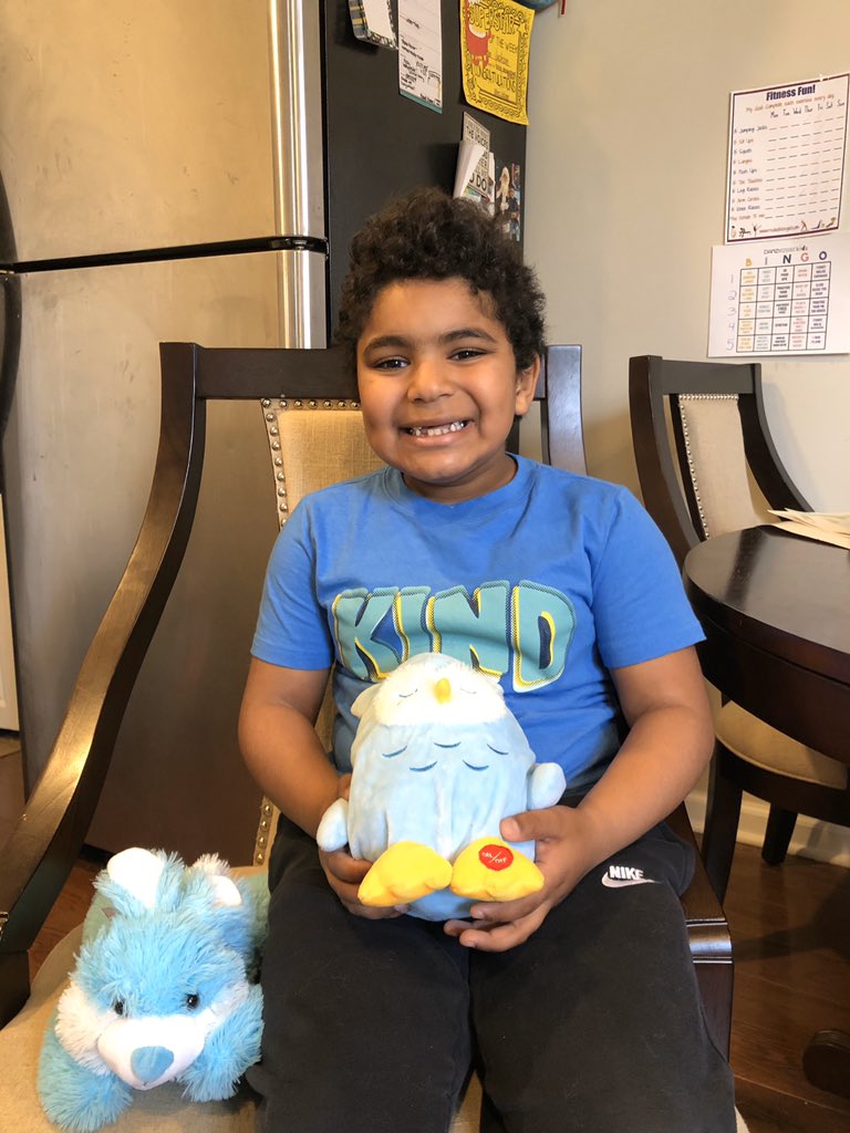 Go BLUE for virtual spirit day! #AutismAwarenessMonth 💙 <a href="/BayviewParents/">Bayview Parents</a> <a href="/MrsUdine7/">Glenna Udine</a>