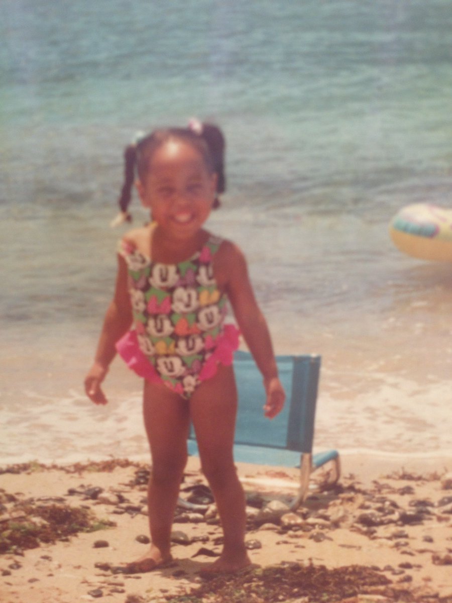Wishing I was on the beach right now - always been a water baby! #IHXFlashbackFriday #Hawaii #Beachbaby @EastRegionIHX <a href="/IHX_ATLDYNASTY/">IHX ATL DYNASTY</a> 🏝🐚🐠