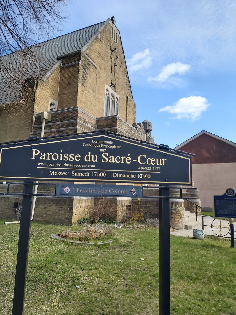 DialogueOffice's tweet photo. RIPPLES OF KINDNESS, continues its Free Community meal program at Sacre Coeur Catholic Church, Toronto with the help of its volunteers and donors during Covid-19. 
Keep praying for the underprivileged brothers and sisters in the city. https://t.co/jnRcfwj19z
