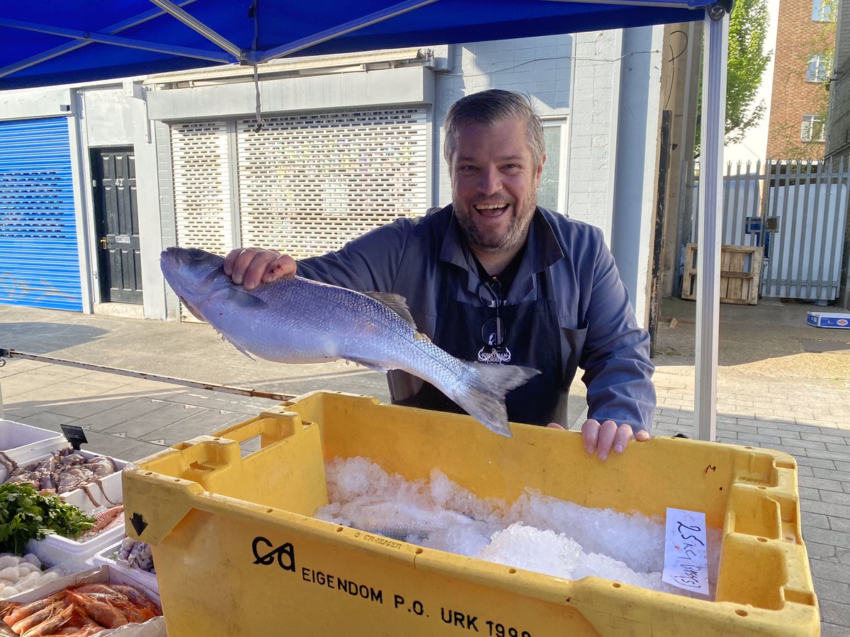 PassionSeafood's tweet photo. More Silver Suffolk Slabs made their way into London today. Hereโs a delighted @jonnorris12 with a stiff-fresh specimen from @Audrey_M_IH5 still in rigor at Tachbrook Street Market. Jon is now officially one of our amBASSadors...๐ #wildbass #fishlocalgb #itsallabouthebass
. https://t.co/xjgAEQ6Yxj