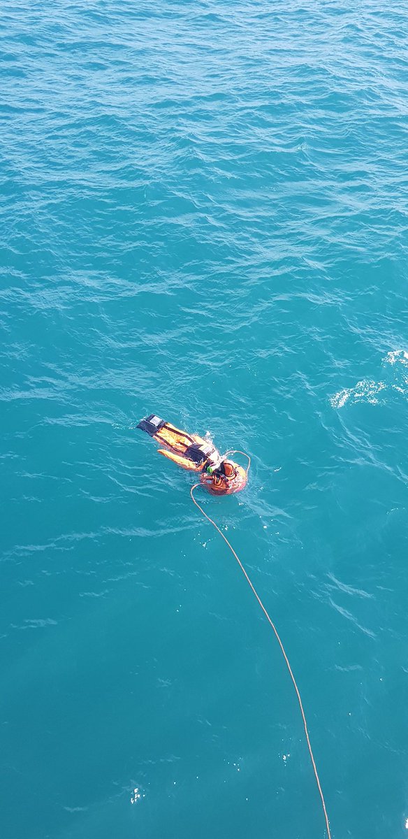 HMSCattistock's tweet photo. Makes @hmsCattistock McMuffins this morning, rescues Ruth this afternoon. Not just a Diver in the @RoyalNavy #PreppingForOST #TrainHardFightEasy #Crew6Mavericks https://t.co/VFQOleHhPP