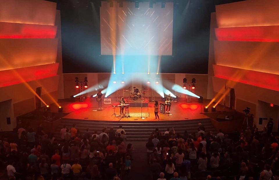MandMSound's tweet photo. #FlashbackFriday to Kellie and Kristen’s CD release concert last fall. @MandMSound @kellie_kristen @shure @MIDASconsoles https://t.co/c4tc8IwY3n