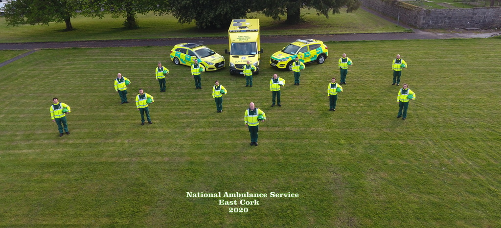 Here are @AmbulanceNAS staff based in 'East Cork' standing together whilst keeping their distance - the collegial spirit amongst them is superb as it is throughout our service. They will continue to respond to medical emergencies 24/7 and thank the public for adhering to measures