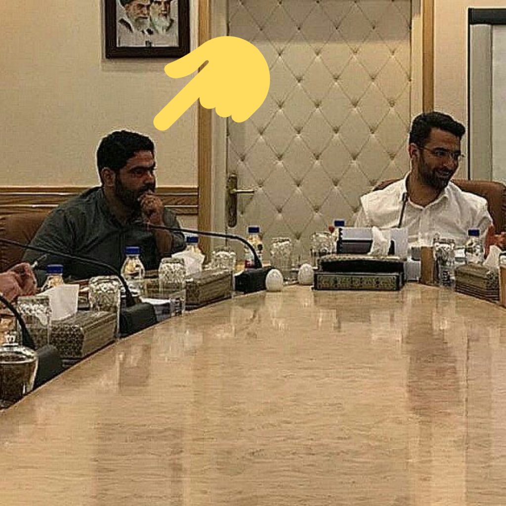 zeitoon_77's tweet photo. فعال رسانه ای کیست؟
فعالیتش در چه حوزه ایست؟
چه مدل فعالیت رسانه ای داشته باشیم تا در جلسات خصوصی وزرا حضور پیدا کنیم و لوح تقدیر بگیریم
��رای دست راست وزیر شدن در رسانه به چه تخصص و مدرک و نخبگی ای نیاز است

شرح همه سوالات در تصویر

#رائفی_پور
#مزدوران_رسانه_ای
#رسانه_های_پولی https://t.co/2FUwFzxilj