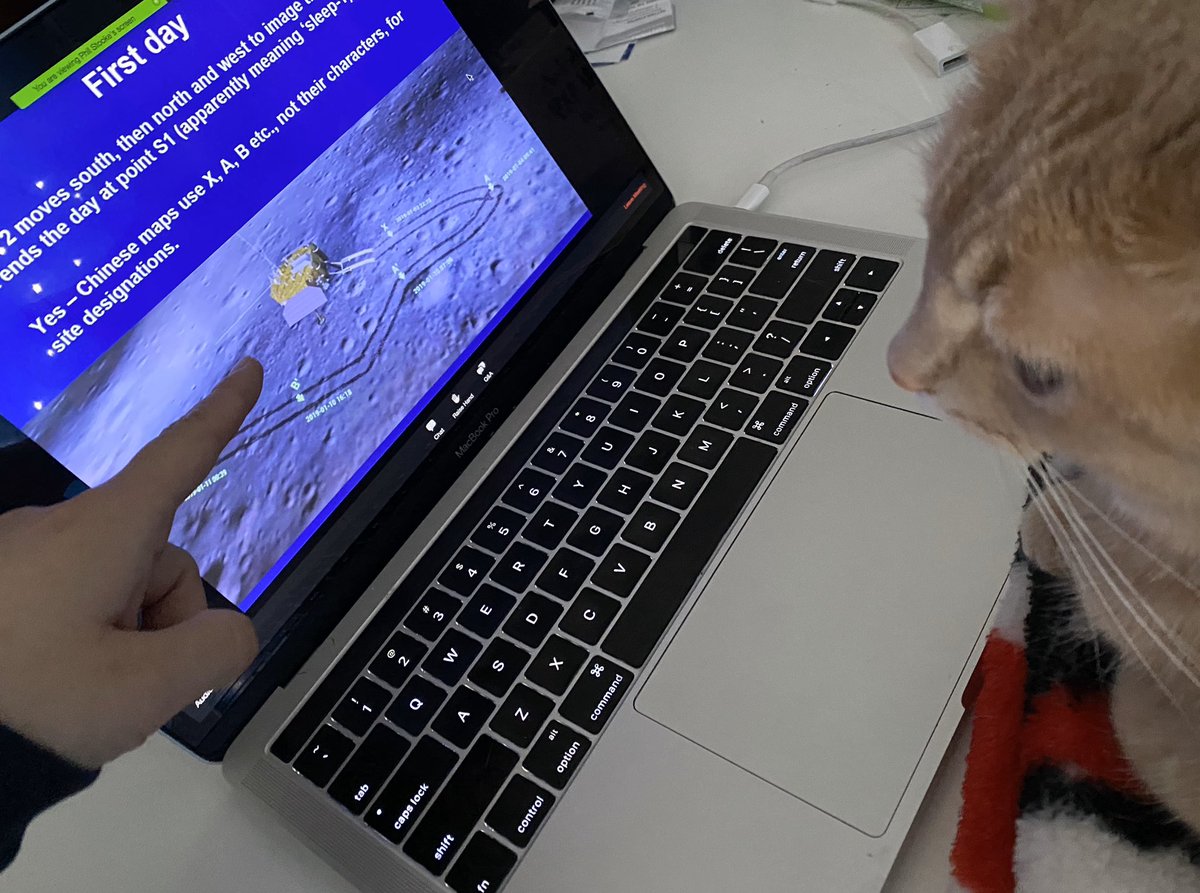 xczhanggg's tweet photo. Since today’s topic was #ChangE4, which I also talked about for a course seminar this term, I took this opportunity to do some homeschooling... I think my student appreciated the lecture! #嫦娥四号 https://t.co/VA0O5AwQoG