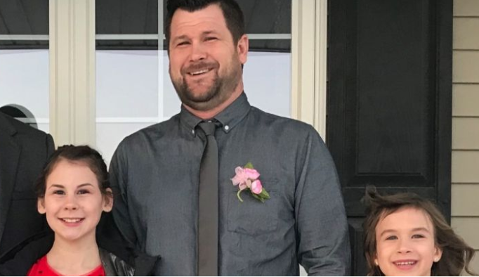 mechsalesiowa's tweet photo. With great sadness, we announce our very special co-worker and friend, Joe Allison, passed away on March 29th. In his honor we have set up an education fund for his two daughters and would be extremely grateful for your donation. https://t.co/QwrV8Ik0xc https://t.co/eE2CjvbfJ6