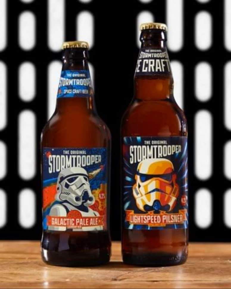 BeerBankMX's tweet photo. En esta cuarentena...

#MayTheBeerBeWithYou! 🍻

¡Ya tenemos la original Stormtrooper Beer en este pack con copa incluida!

#StarWars #StormtrooperBeer #SpaceCraftBeer #GalacticPaleAle #LightspeedPilsner

https://t.co/TwU68VJYvz https://t.co/BOIdA20ue9