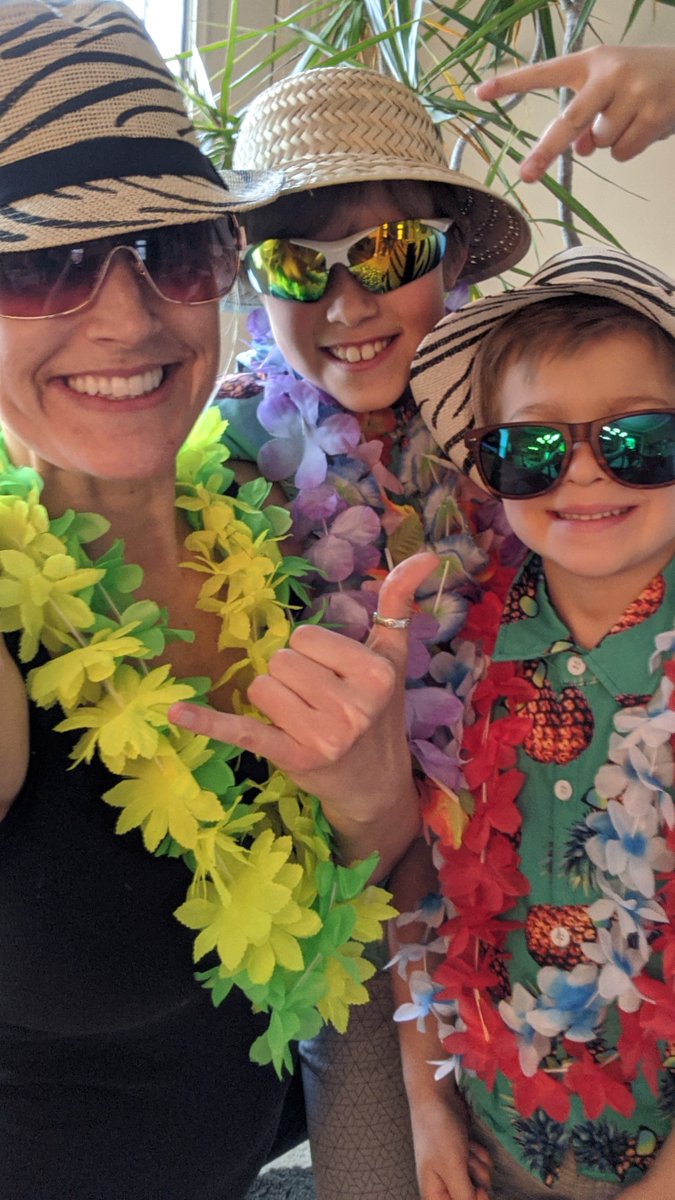 PrincipalBruner's tweet photo. We are bringing on the sunshine at Lake Elementary with Beach Day. We have snow flurries today, but should have SUN this weekend. Let's warm up Ohio. #greatatlake https://t.co/EcqTyrcbpw