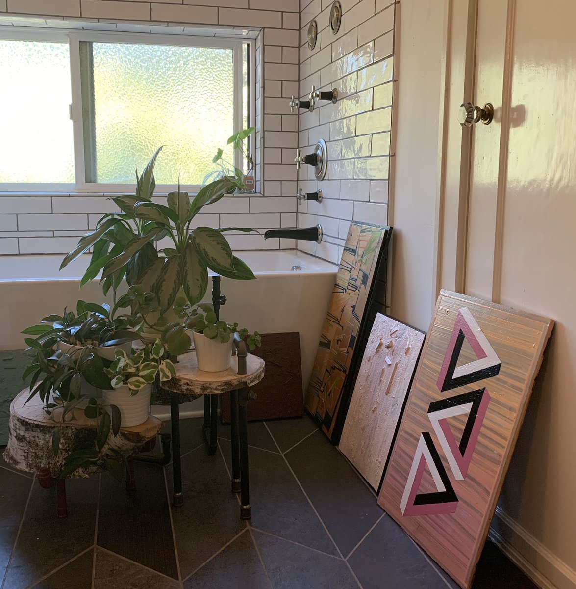 Just doing a photo shoot in my bathroom, nbd. It's for the natural light!
.
.
#plantsmakepeoplehappy #art #pdxart #madeinpdx #madeinportland #geometicart #abstractart