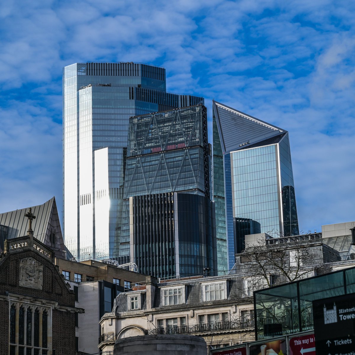 [THREAD]   #PictureOfTheDay 17th April 2020: Skyscrapers  https://sw1a0aa.pics/2020/04/1...
