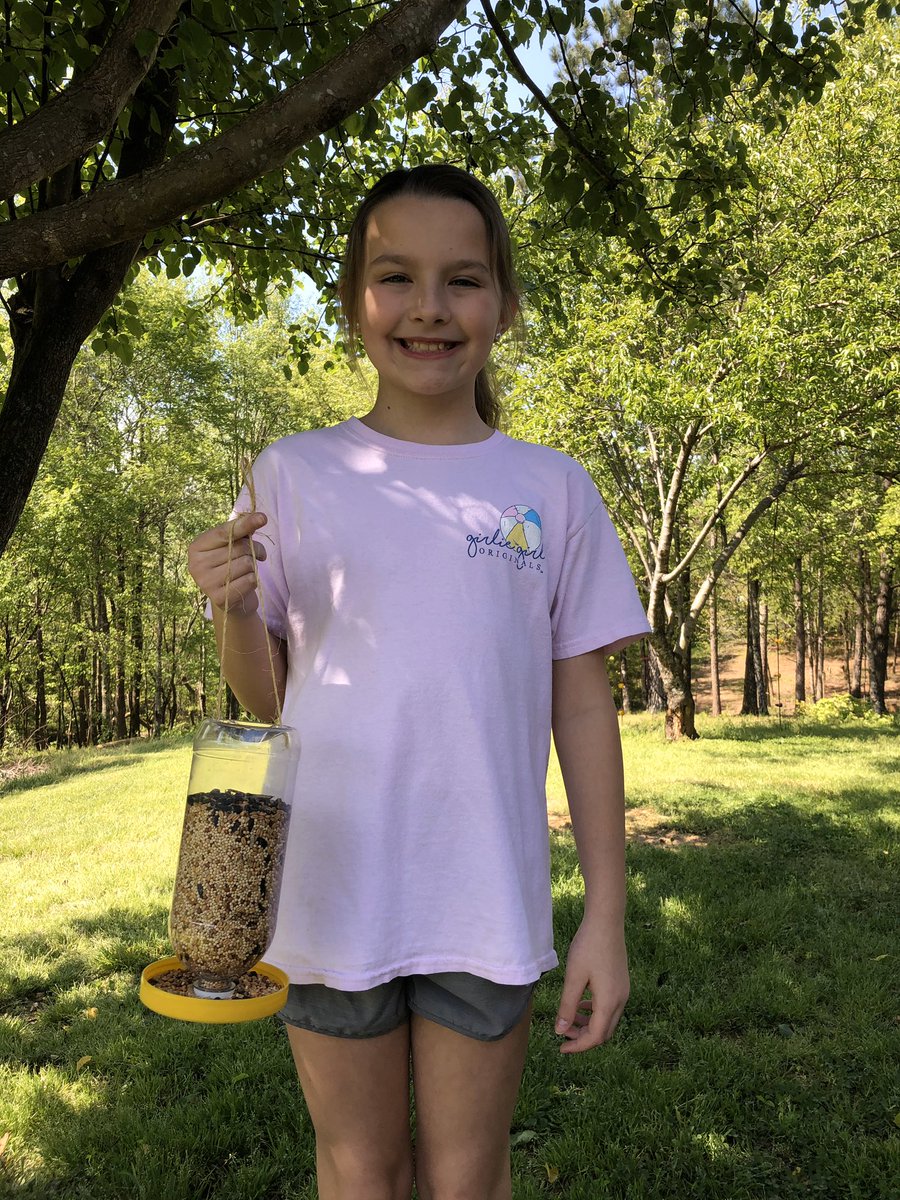 lizamscott's tweet photo. It’s a beautiful day to be outside! Adaleigh has created a bird feeder for her Trash Challenge. How awesome is this?! Great job, Adaleigh! ☀️ #TrashChallenge #GiftedProject @RESelem https://t.co/MTfW8xY7gw