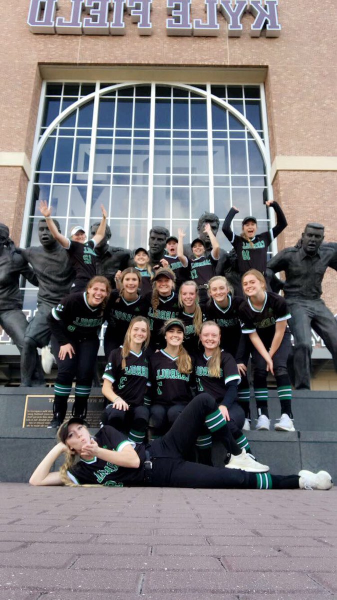 kell_shack91's tweet photo. these past four years have been filled with so many amazing memories that I will forever cherish. I love this sport and this team for forever. thank you for everything, go dragons 💚 #team24 #6out https://t.co/aItGApXUca