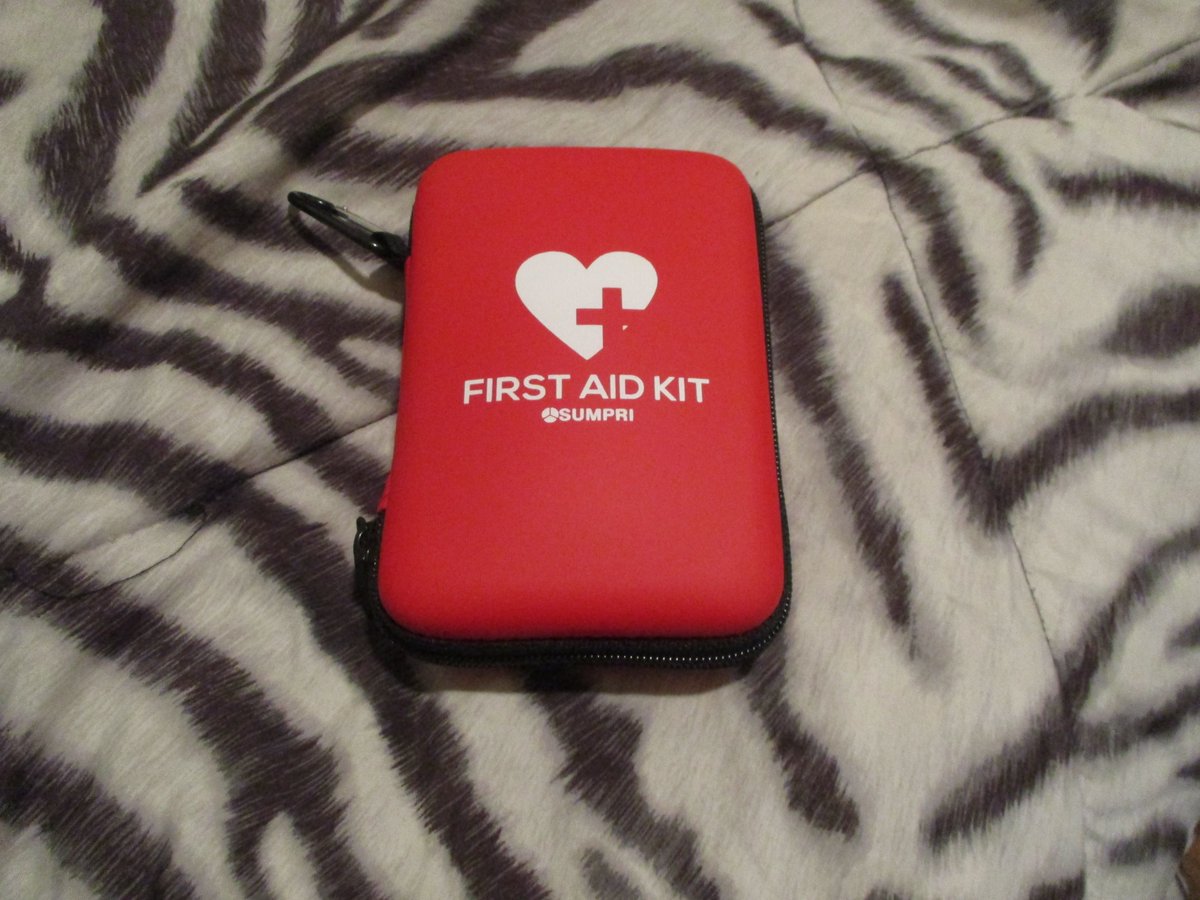 missysadvice's tweet photo. Sumpri First Aid Kit is perfect for hiking, camping, biking and more. Get one at https://t.co/SSeggEczjY #sumpri #firstaidkit #minifirstaidkit #Emergencyfirstaidkit #survivalkit #campingfirstaid https://t.co/JVCcOdR4JY