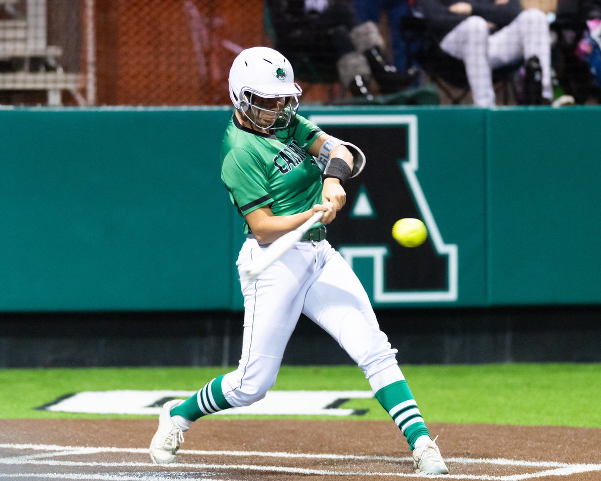 Katie_Gee_5's tweet photo. Thank you @dragsoftball for everything! I’m so grateful for the friendships and memories made throughout these past 4 years. Y’all will always have a special place in my heart!!💚 #12out https://t.co/86EFhh53hi