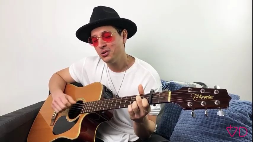 binnmel's tweet photo. AMÉ ESTE CONCIERTO LIVE! AHAH VICTOR TU VOZ ME DERRITEEE, CANTÉ Y QUEDÉ SIN VOZ 😂😂 LA CANCIÓN FINAL ME MATÓ, NOOOO QUE HERMOSO, GRACIAS, TE AMO  @victordrija 🎶💕💕
#EncuarentenaconVictorDrija https://t.co/KgjHdhUh75