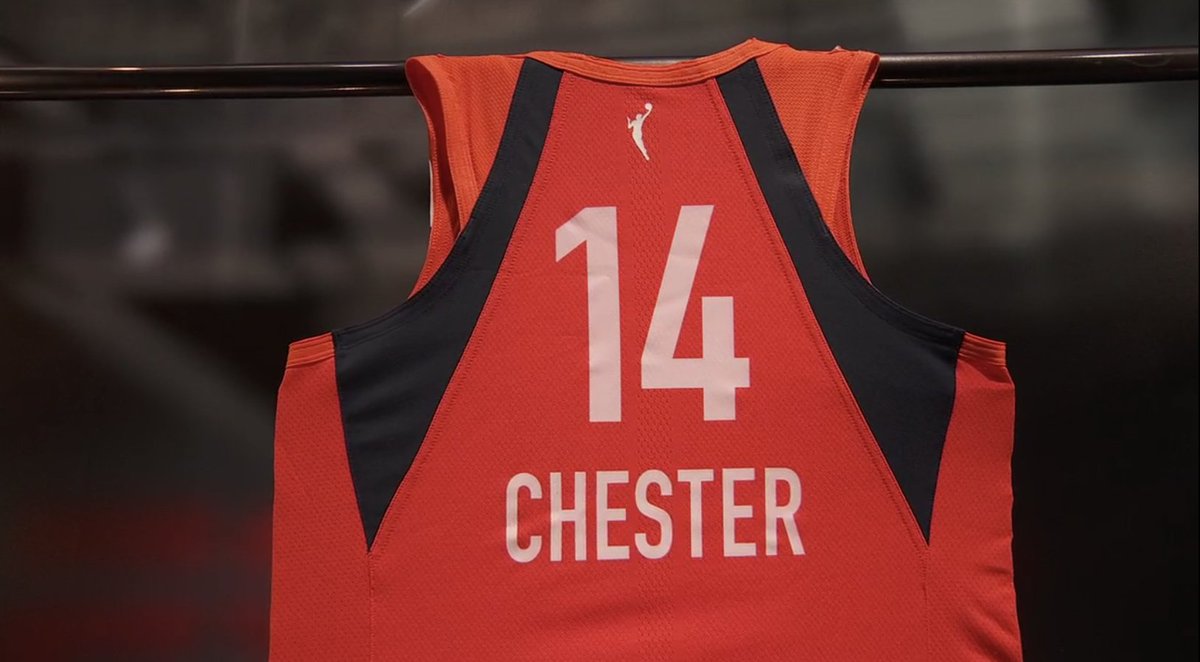 The WNBA honors Alyssa Altobelli, Gigi Bryant and Payton Chester before the 2020 draft 🙏