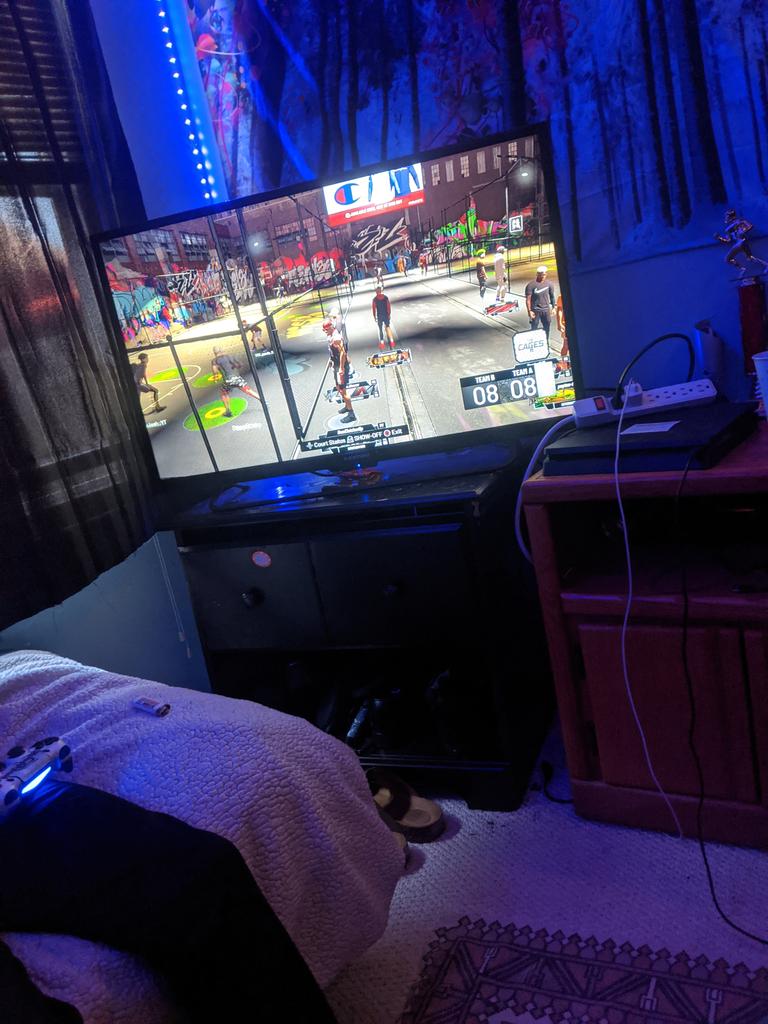 VirtualShifts's tweet photo. @Formula Add me on PS4 @thundershifts https://t.co/QkiYLNaxog