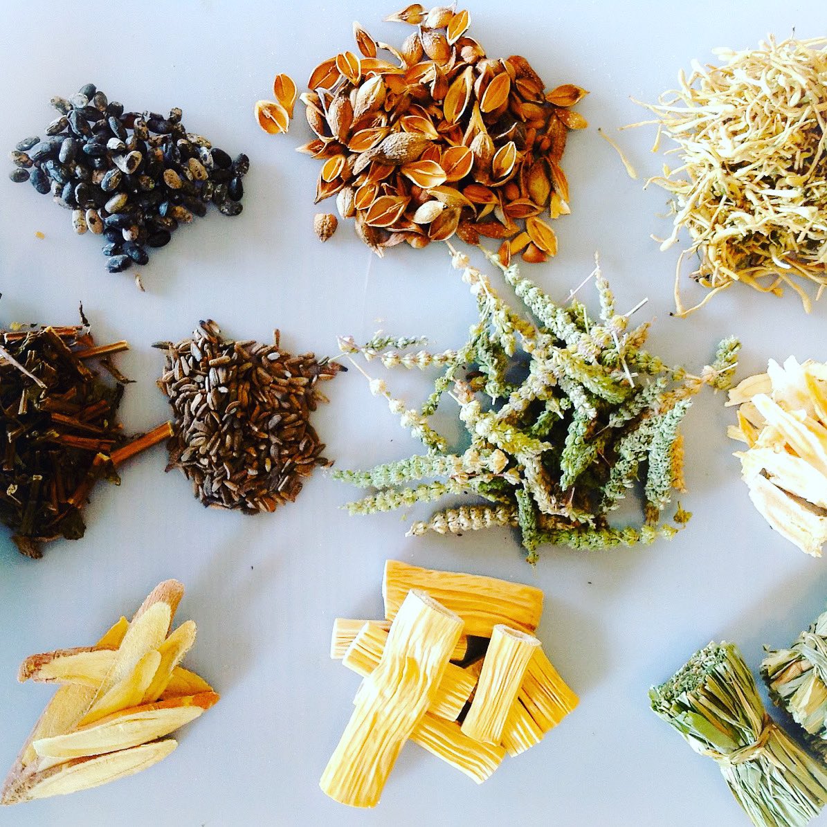 Urbantao's tweet photo. Chinese Medicine has a long history of treating epidemics like the #covide19 with herbs. This formula from the Warm Febrile Disease treats early stage infections. #telemedicine now available. #boostyourimmunesystem https://t.co/JjBLB4CB2s
