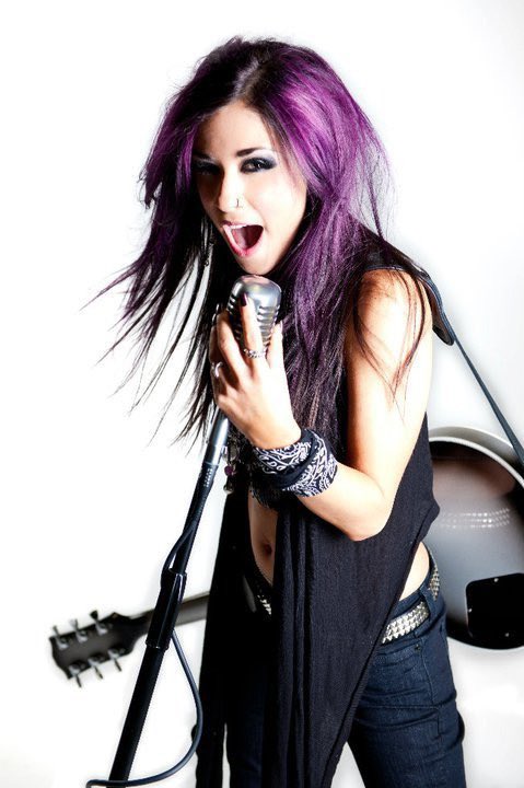 meliamaccarone's tweet photo. Throw back photo by @c7photo ๐๐ผ
#meliarocks #KickAssWithMelia #staysafe #quaranteam ๐ค๐๐ค https://t.co/NKMfuBQlGg
