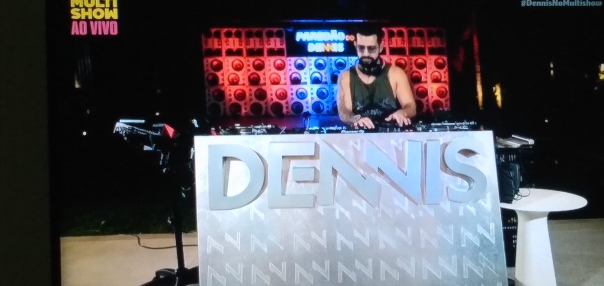 Alanmarttins's tweet photo. Live Dennis DJ rolando no multishow !!!!!!! https://t.co/pQZfY1huHC