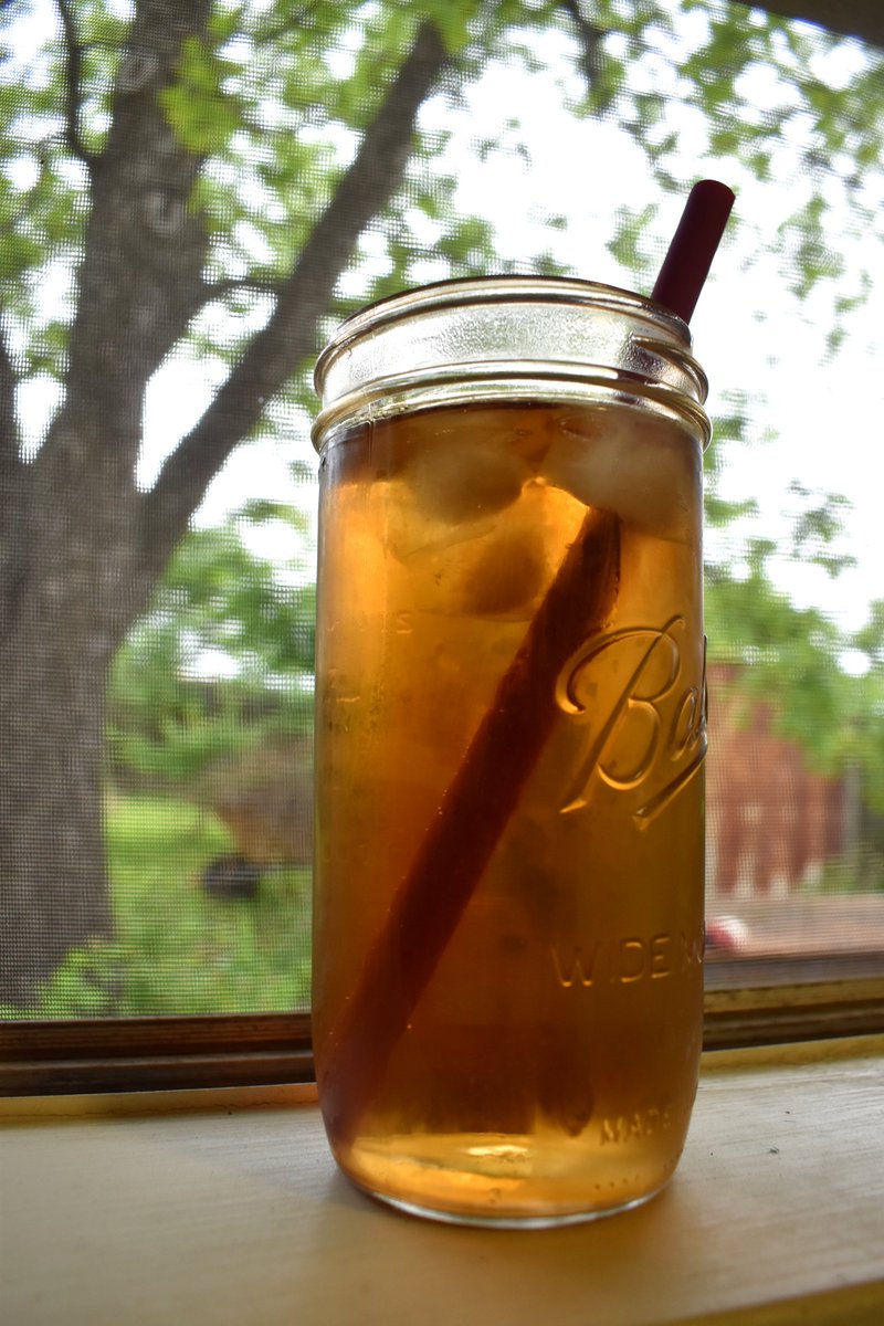 gurzil's tweet photo. Iced fifth steeping of white peony.  Really late for #TogetherInTea @RishiTea https://t.co/ov5il25oHV