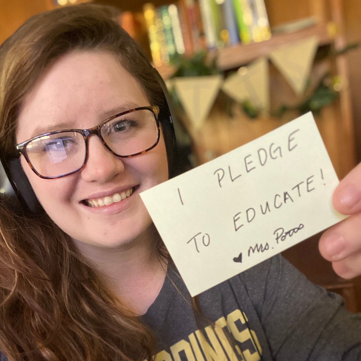 HSSD_Trojans's tweet photo. For Educator Commitment Signing Week, our Mrs. Potts says "My #PledgetoEducate reminds me that even though this is my first year teaching, I want to rise to this challenge of online instruction & help my theatre students understand they can conquer whatever life throws at them!" https://t.co/Lo8R7DwUdW