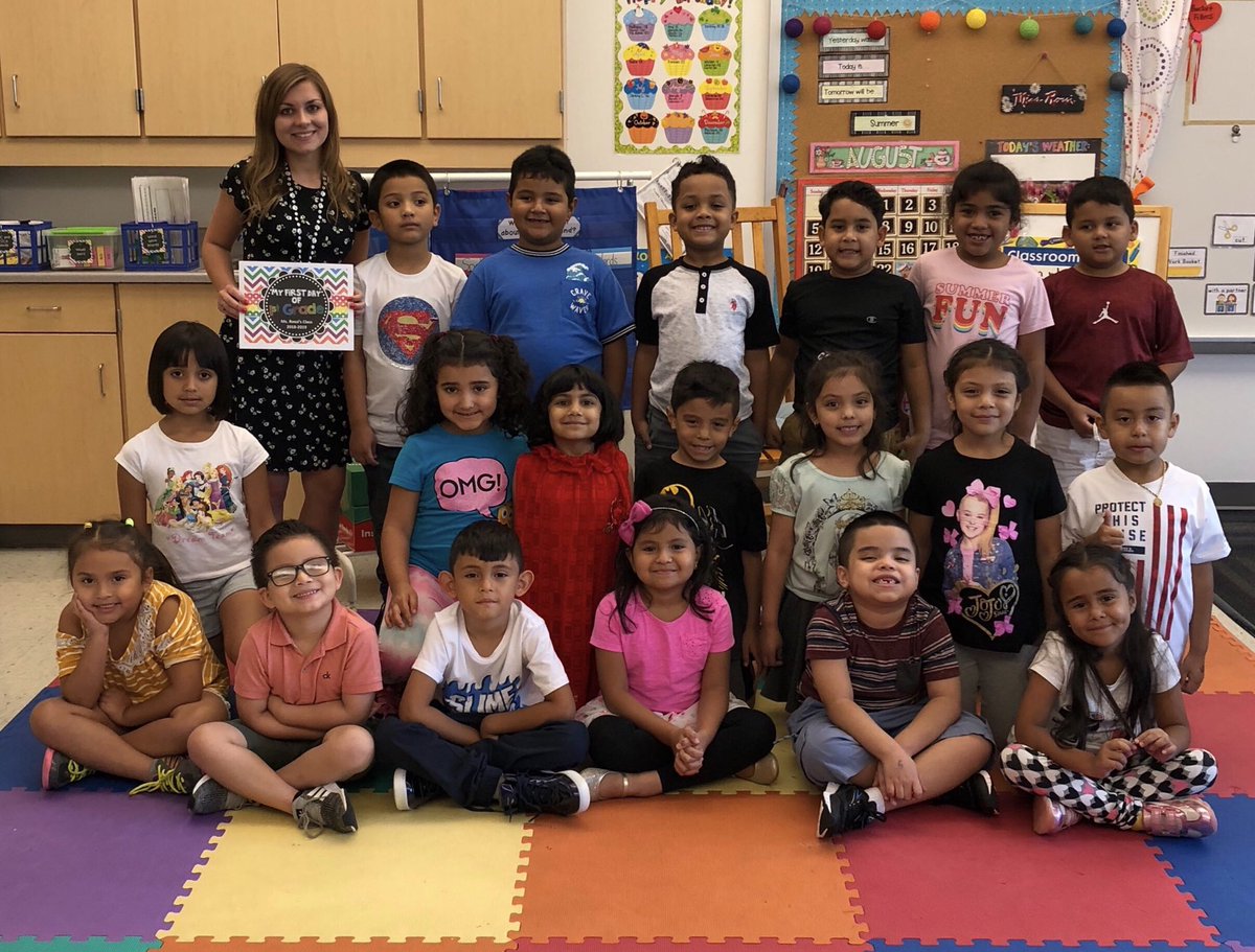 MsRossisRoom's tweet photo. What a perfect day to celebrate #FamilyFriday. 5 years ago today I interviewed in @MPCSVA. Little did I know I’d become part of a loving family that would include over 100 1st graders. ♥️ @CESMiniCougars https://t.co/7lm7fdtwTW