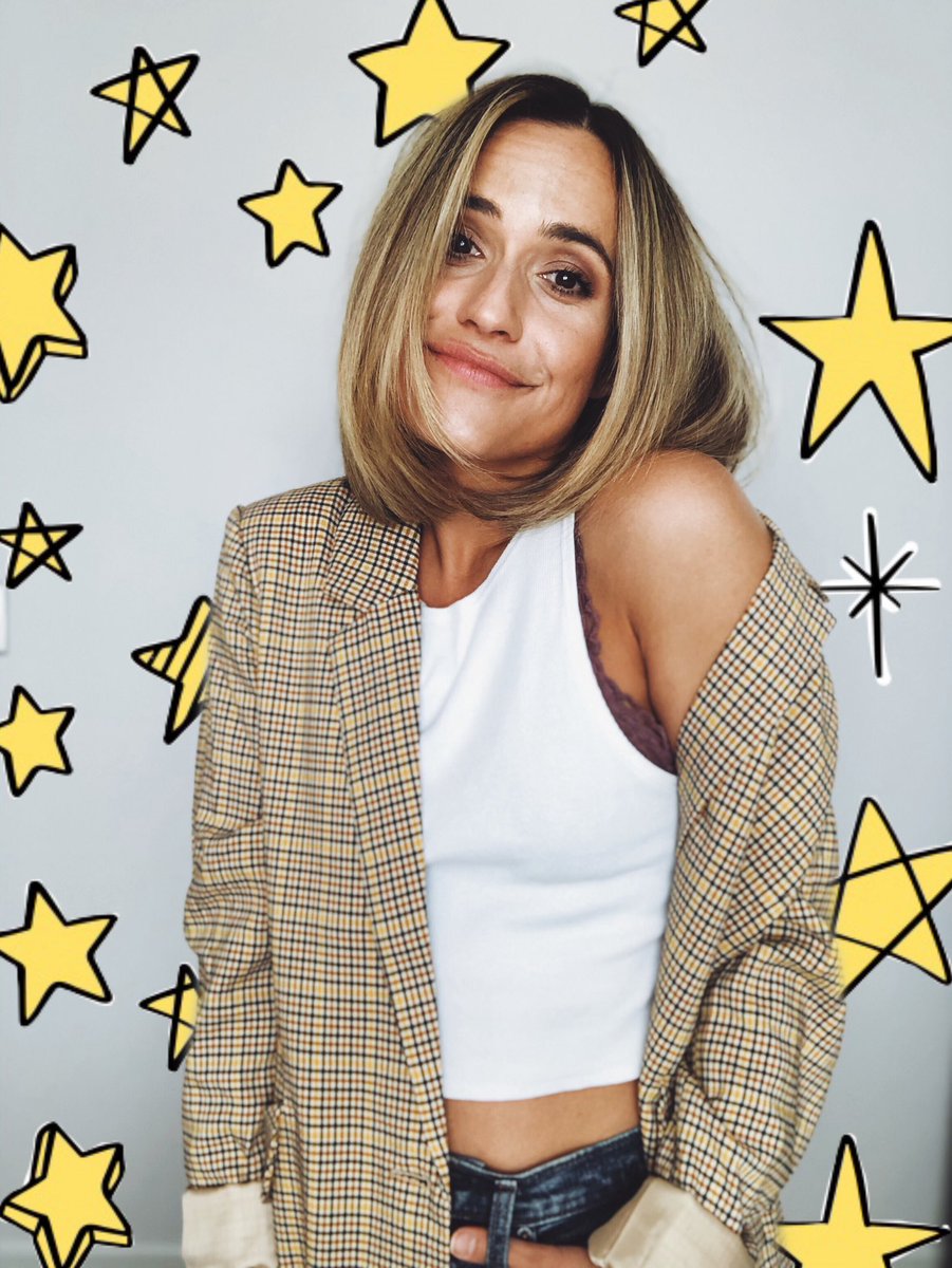 stevieraemusic's tweet photo. Happy... Friday? ✨ Here’s to gettin all dressed up to stay in for the 3rd #weekend in a row! 🥂

What are your #Friday night in plans?? https://t.co/26YZCyNVSr