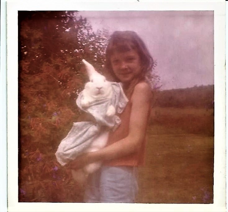 MijiMijiyoon38's tweet photo. #kidme @cultauthor Me w/my pet rabbit *Thumper* https://t.co/ad4CGY95Qz