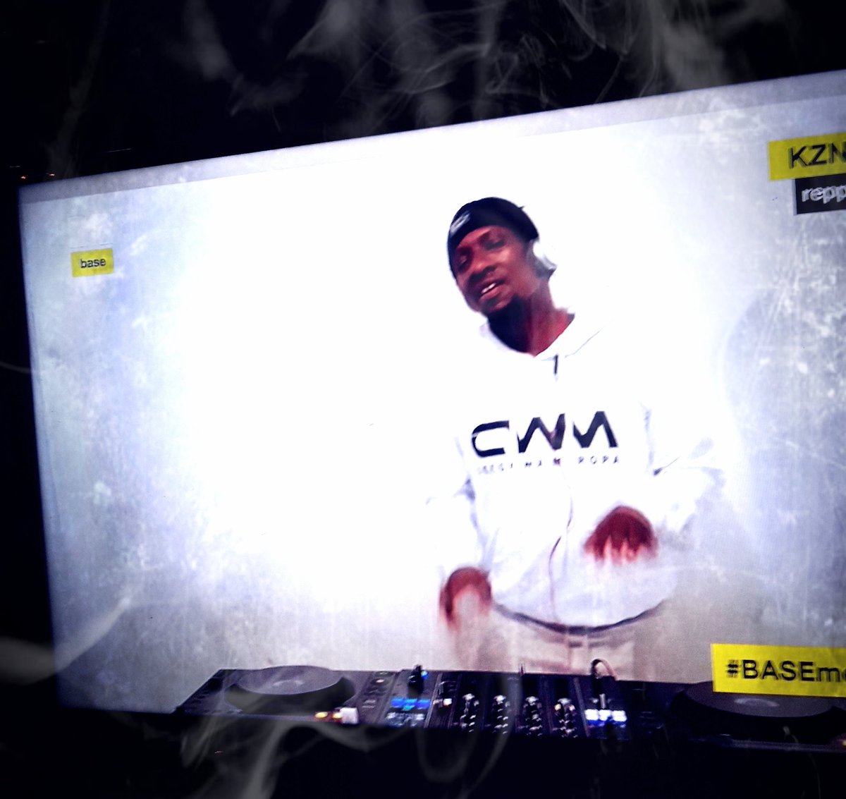 NopzillaCG's tweet photo. @MTVBaseSouth @CeegaWaMeropa1 🔥🔥🔥 #BaNyiseCeega !!!
#CeegaMustFall my foet!!
@CeegaWaMeropa1 U bring back real music!!!
Im behind u bruh!!🔥🤞
#MTVBASEment
#MTVBaseSouth 
@RealBlackCoffee thank u!!🙌 https://t.co/tDI4jqo0h5