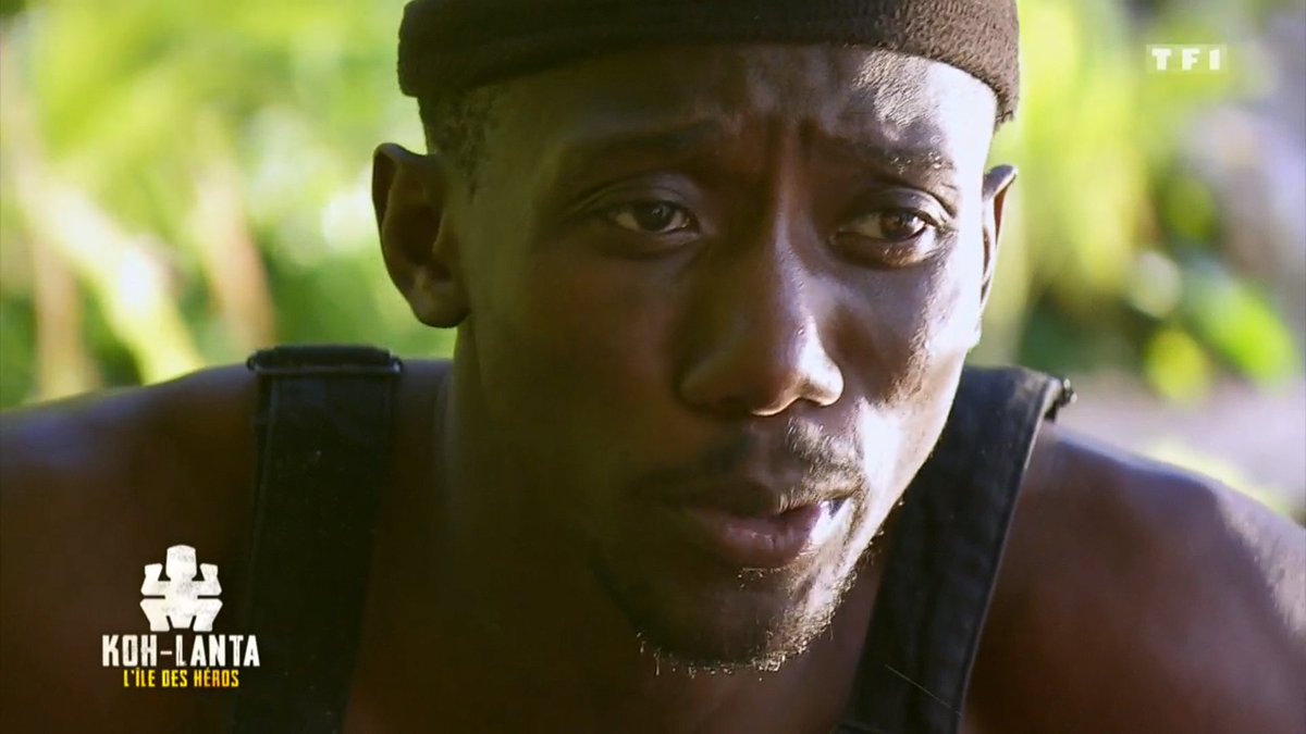 EhFiredo's tweet photo. "Depuis quand Teheiura créé des stratégies ?" Frérot il s'est fait tej 4 fois il va pas rester immobile à nouveau #kohlanta https://t.co/8YEL3qCPTL