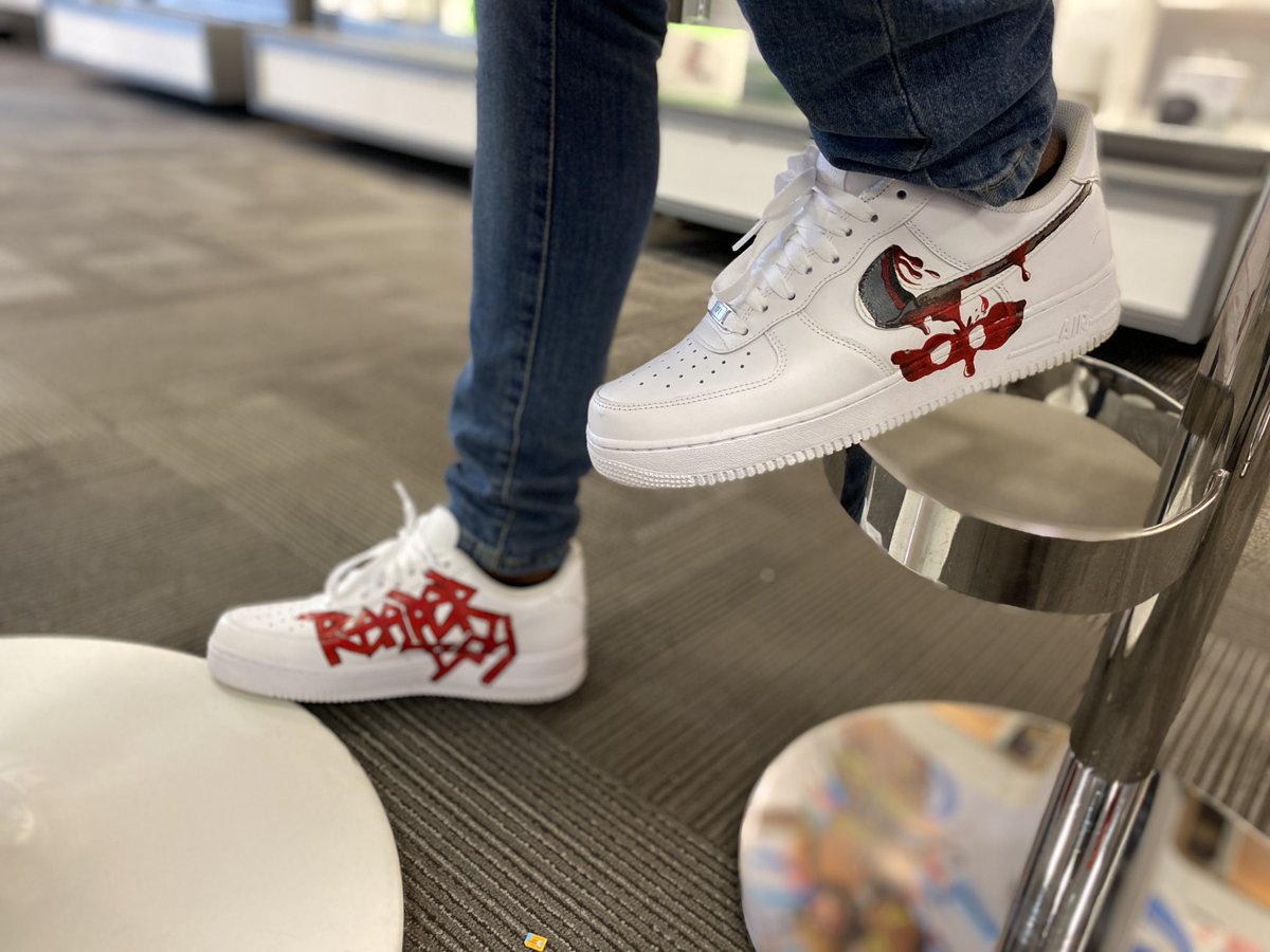 CindyLSac's tweet photo. The absolute coolest shoes Iβve ever seen!! #POWERkicks #KicksAtWork @AttLeak https://t.co/vzrWS23inf