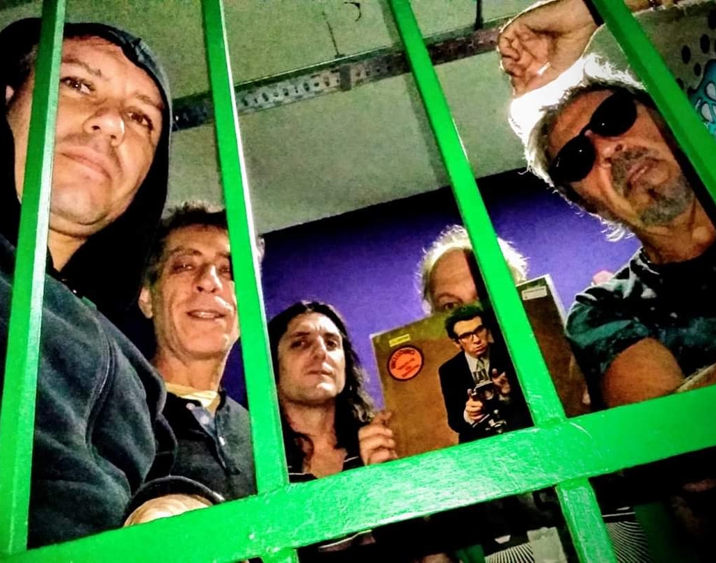 Pickless en spotify 
open.spotify.com/album/62jC4HK1…