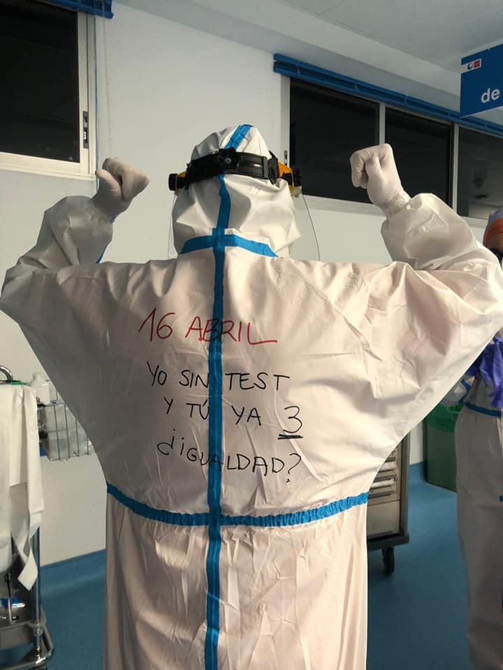 Me parece que este enfermero tiene un mensaje para ti, <a href="/IreneMontero/">Irene Montero</a>