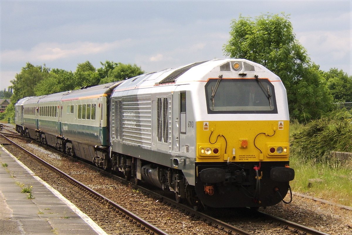 10/Wrexham & Shropshire Railway.Delving right back into my archives, this from July 2008. 67013 and 67015 arrive into Wrexham General from London Marylebone.