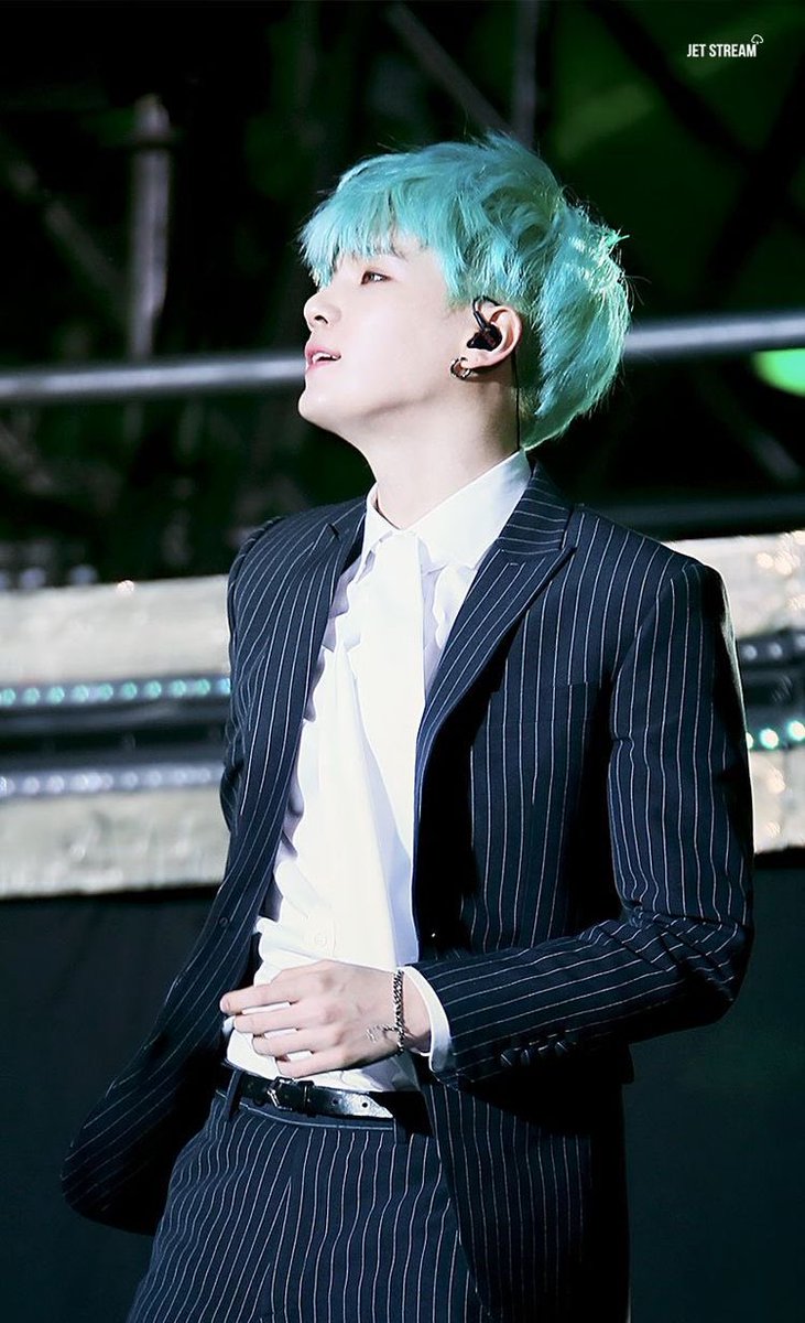 Anita_Jeon24's tweet photo. YALL WE ARE SEEING MINT SUGA AND TONY MONTANA TONIGHT!! IT WILL BE MY FIRST TIME! 😍😍😍😍 @BTS_twt #SUGA #YOONGI #MINTSUGA #BANGBANGCON #BTS #BTS_concert_at_home https://t.co/Xk3Q41tUiC