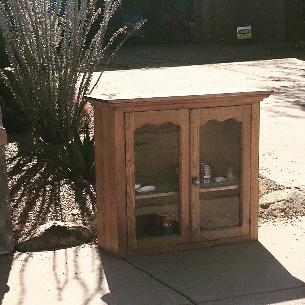 “Sharing is Caring”.. saw this neighborhood panty during morning walk.. #sharingthelove #likeagoodneighbor