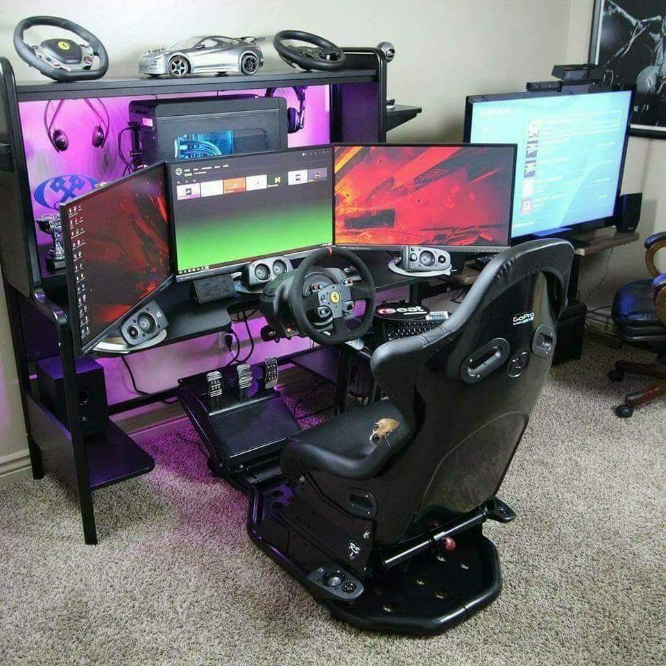 Hipermultimedia's tweet photo. 🐶🎮 #Gamer camuflado de cuatro patas 🐾 con mucho estilo. 😂Like si os gustaría una habitación así #gamers 🤪 https://t.co/SxeiEUg7mY