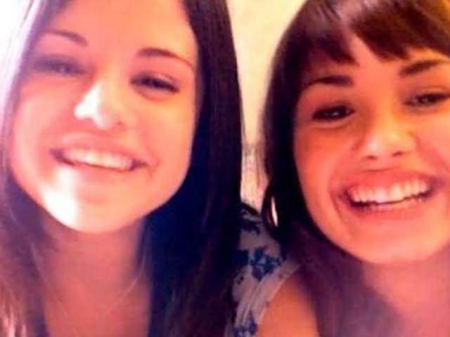 alanlopezsg's tweet photo. Las dos eran bffs y comenzaron a grabar blogs como amigas, cool https://t.co/U427LjzyEi